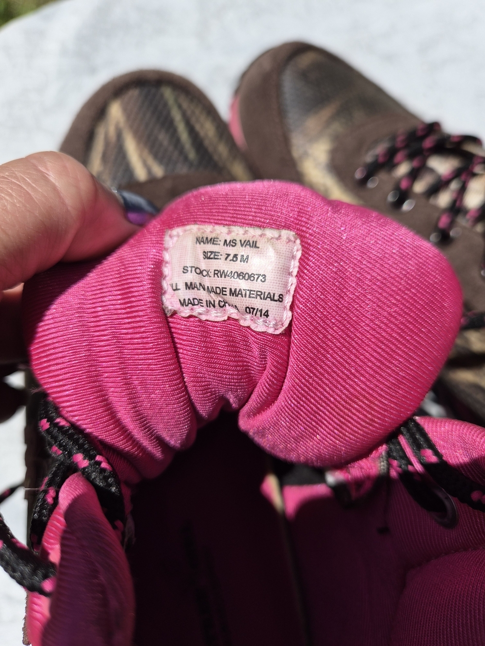 Realtree Brown and Pink Lace-Up Trail Boots - Picture 7 of 8